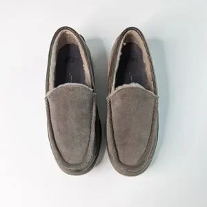 UGG | Shoes | Ugg Mascot Slipper Indooroutdoor Size 9 | Poshmark display picture 3